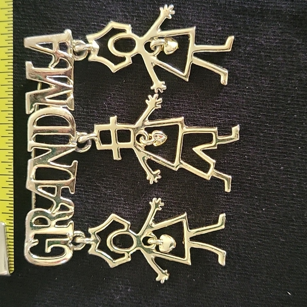 Shirt pin for Grandma